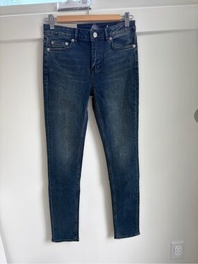 NWT- BLK DNM women's slim fit Jeans 27 in York Blue